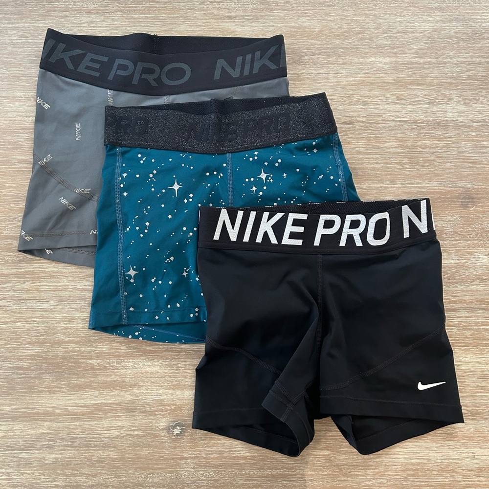 3 pairs Nike Pro Dri-Fit shorts - Small